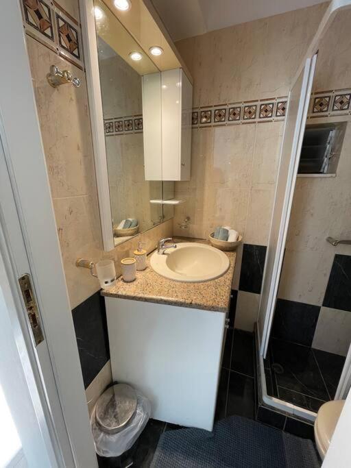 Montnoir Appartement Mavrovoúnion Екстериор снимка